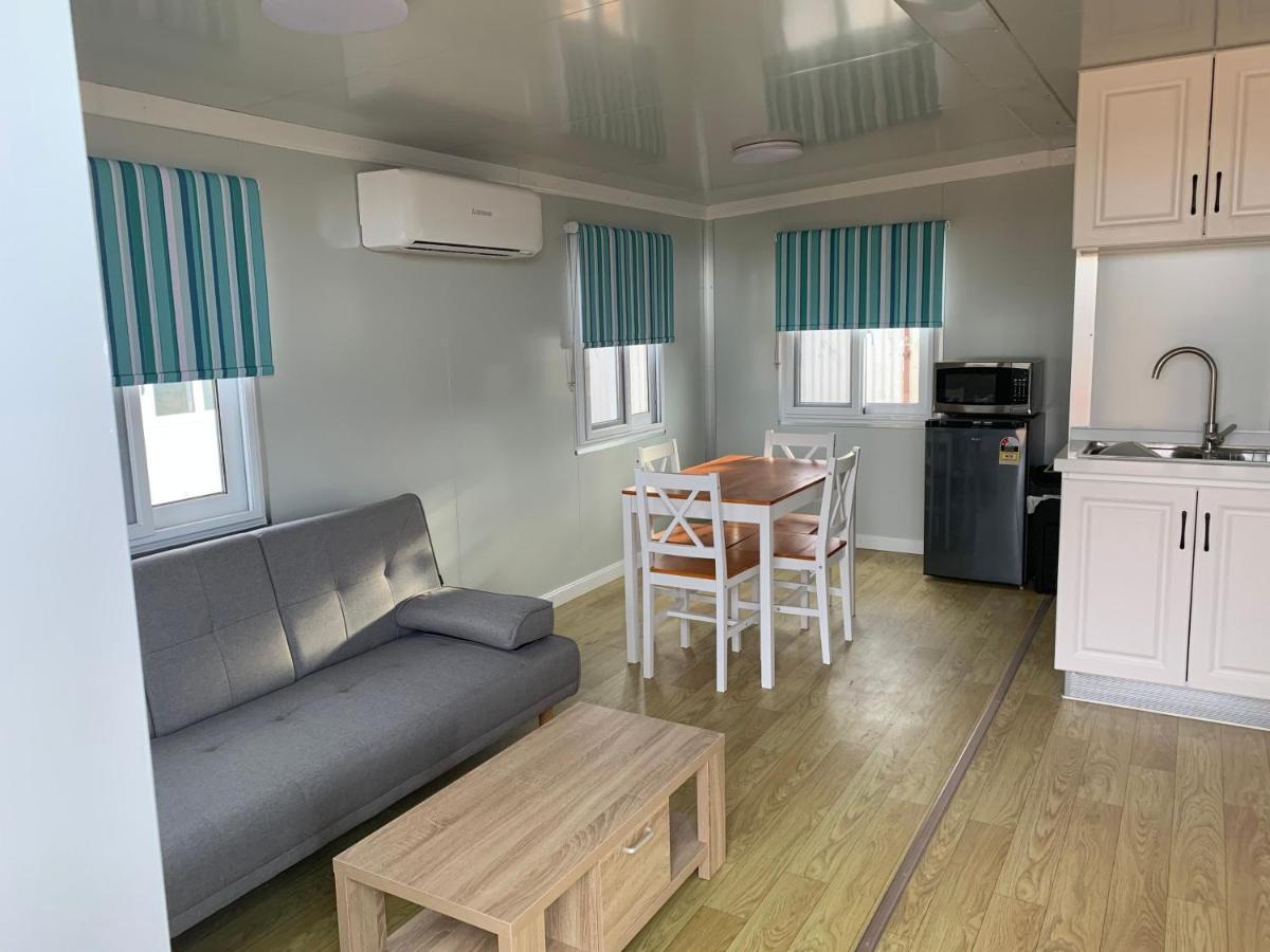 White Cliffs Self Contained Cabin Accommodation Exterior foto